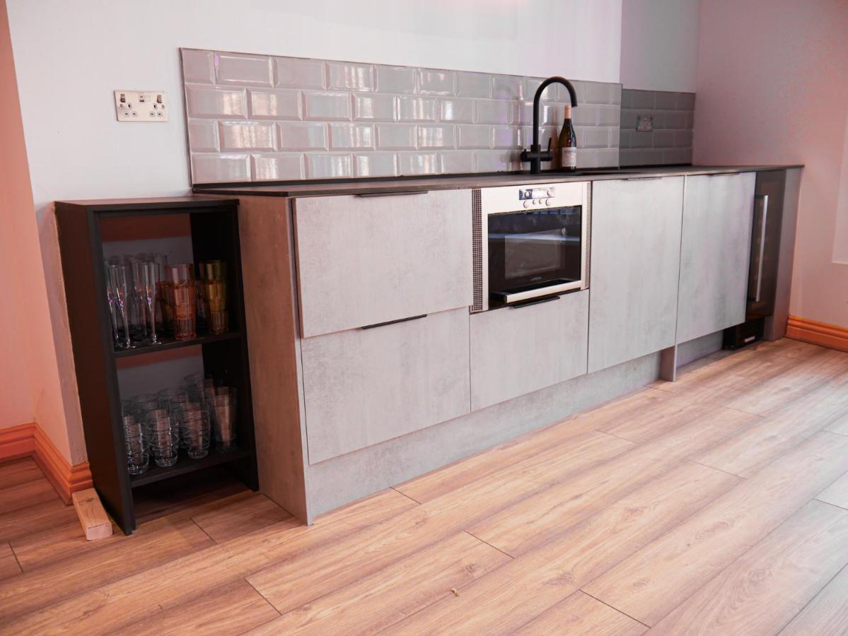 Luxury Apartments Liverpool City Center Bagian luar foto